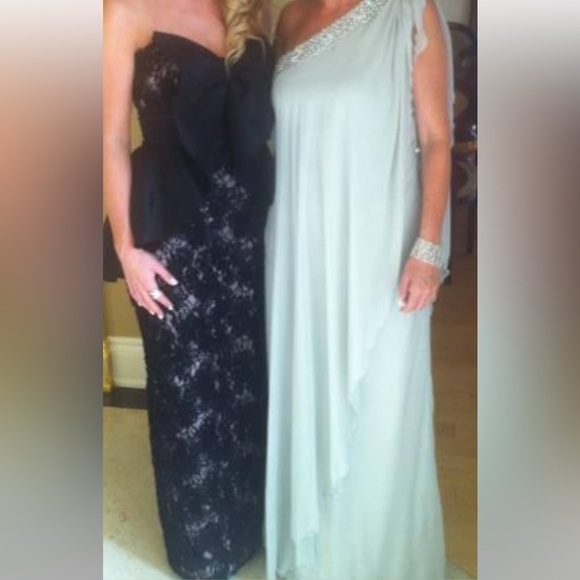 Badgley Mischka Lace Dress with Bow Detail - Picture 14 of 14